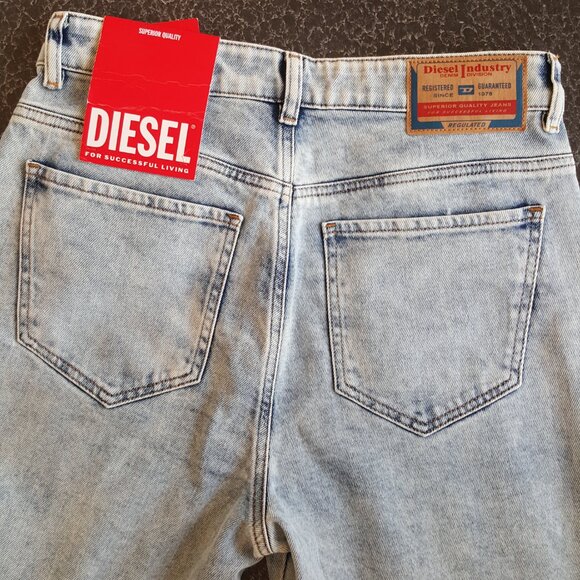 DIESEL ! Slim Fit, High Waist, Straight Leg( 29) - Picture 4 of 8